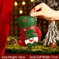 Mini kerstsok cadeauzakje met schattig sneeuwpop motief voor kerstboomdecoratie - Kleine Rode Sok Sneeuwpop