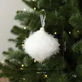Boule de Noël blanche en forme d'oignon pour décoration festive de sapin 12g - Peluche Brillante en Forme d'Oignon / 9x8cm / Blanc