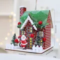 Décoration de maison de Noël en bois avec Père Noël et éclairage LED chaleureux - Maison du Père Noël en Brique Rouge Américaine / Sac OPP