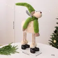 Leuke pluche kerstrendierpop met groene sjaal, 50 cm hoog feestelijk ornament - Vierpotig rendier met groene sjaal