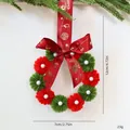Ciondolo ghirlanda di Natale in peluche fai-da-te con fiocco rosso e perle bianche - Prodotto finito / Ghirlanda Rosso-Verde da 12cm con Perle