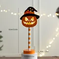 Luce notturna a LED zucca in legno per decorazione Halloween altezza 32cm totale - Zucca con cappello da strega