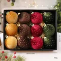 Set de 12 bolas de Navidad de terciopelo con lunares plateados en una caja de regalo - Estilo Puntos A (4 Colores x 3)
