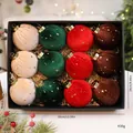 Set di 12 palline di Natale in velluto da 8 cm con stelle dorate in scatola regalo - 12 Pezzi/Confezione (Diametro 8cm) / Palla in Tessuto Stella Stile A (4 Colori x 3)