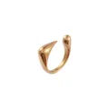 Vue détaillée d'une bague dorée ajustable au design minimaliste en forme de goutte - Taille 7 / Forme de goutte d'eau (SRH0226) / Or