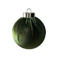 Luxuriöse dunkelgrüne Samt-Weihnachtskugel mit elegantem silbernem Aufhängeverschluss - 6cm Größe / Matcha-Grün