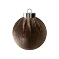 Elegante donkerbruine fluwelen kerstbal met geplooide textuur en zilverkleurig kapje - Donker Koffie