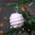 Elegante bola de lana blanca tejida a mano para adornar el árbol de Navidad, 9 cm de diámetro - Bola de Lana Blanca
