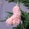 Adorno colgante de corazón de plumas rosa para árbol de Navidad, medida 13x11 cm - Calcetín de Plumas Rosa