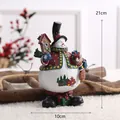 Dekorative Weihnachts-Schneemann-Figur in rotem Mantel, 21 cm hoch, festlich - Schneemann mit schwarzem Zylinder / Höhe 21cm