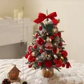 Albero di Natale da tavolo decorato da 60 cm con fiocco rosso, luci LED e neve PE - Albero di Natale LED PE Innevato (Tema Palla Rossa e Bianca) / 60CM