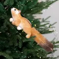 Ornement de sapin de Noël en forme d'écureuil brun réaliste de 15 cm avec queue touffue - Décorations de Noël / Écureuil Allongé