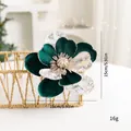 Fleur de Noël artificielle avec paillettes vert foncé et argentées, décor de 15cm - Style G Fleur de Noël à Paillettes / Diamètre 15cm / Vert Foncé