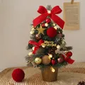 Mini albero di Natale da tavolo con luci LED calde e fiocco rosso decorativo - Albero di Natale LED PE (Tema Renna Rossa) / 45cm