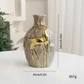 Graue Keramik-Weihnachtsvase mit goldenem Hirschrelief und Hammerschlag-Oberfläche - L / Vase / Grauer Elch