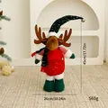 Pupazzo di renna di Natale in piedi con cappello di paillettes verdi e corpo rosso - Statuina retrattile / In Piedi-Renna