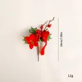 Kerst decoratieve bessen tak met rode kardinaal vogel en kerstster bloem - 18cm - Tak / Rode Kerstvogel