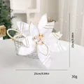 Fleur de Noël artificielle blanche avec paillettes dorées variante 25cm - Style Y Fleur de Noël en Tissu / Diamètre 25cm / Crème