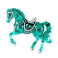 Exquisito colgante de caballo turquesa con un patrón de mármol y pedrería fina. - Juego de Caballos de Dalecarlia Azules