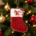 Gepersonaliseerde rode kerstkous hanger van acryl met letter K en de Kerstman erop - Kerstsok Letter K