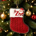 Feestelijke rode acryl kerstsok hanger met de letter Z en een vrolijke Kerstman - Kerstsok Letter Z