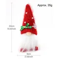 Handgemachte stehende Weihnachtsgnom-Plüschpuppe mit roter Strickmütze und weißem Bart - Rot