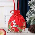 Roter Weihnachts-Geschenkbeutel mit Kordelzug und buntem Weihnachtsmann-Rentier-Motiv - Cartoon-Druck Weihnachtsmann Stil / Rot