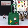 Sacchetto regalo di Natale in feltro verde con toppe a cartoni animati 3D e adesivi - Tessuto in Feltro Verde + Adesivi A