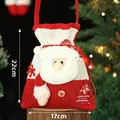 Gestrickte Weihnachtsmann-Geschenktüte mit 17x22 cm Maßen für Weihnachts-Süßigkeiten - Rot-Weißer Strick Quadratischer Geschenksack (Weihnachtsmann)