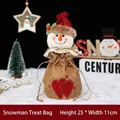 Feestelijke cartoon sneeuwpop kerstcadeauzakje met rode hartjes, afmetingen 25x11cm - Borduurd linnen - Sneeuwpop Stijl / 25x11cm