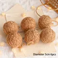Set mit 6 rustikalen 5 cm langen Garnkugeln für Weihnachtsbaum und DIY-Bastelarbeiten - 6er Set / Hellkaffee