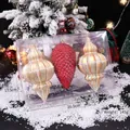 Set mit 3 gold- und roten Weihnachtsbaumschmuck-Kugeln in einer klaren Geschenkbox - Laternen-Zapfenball-Set / Gold Rot