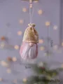 Süßer rosa Plüsch-Weihnachtswichtel zum Aufhängen mit goldener Schneeflocken-Strickmütze - Beige Mütze Wichtel