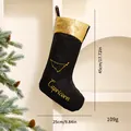 Eleganter schwarz-goldener Steinbock Weihnachtsstrumpf mit Pailletten und Stickerei - Sternzeichen Weihnachtssocke / Steinbock