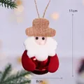 Handgemaakte kerstman stoffen hanger met rode bel voor de kerstboomversiering - Kerstman met Rode Bel