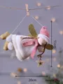 Süßer Weihnachtsengel-Anhänger aus Plüsch in Rosa und Weiß mit goldenen Flügeln - Großer Engel mit rosa Mütze