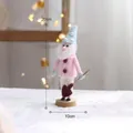 Gnomo di Natale in feltro di lana fatto a mano con pala, altezza 20 cm, decorazione. - 10x20cm