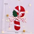 Handgefertigte Stoff-Zuckerstange als Weihnachtsanhänger mit gepunkteter Schleife - 15x10cm / Zuckerstange-Schleife