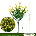 Mazzo di fiori finti di camelia eucalipto giallo 7 forche 36cm per interni - Eucalipto Camelia / 7 rami / Giallo