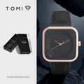 Reloj de cuarzo cuadrado minimalista TOMI con correa de cuero negro y oro - Caja Dorada Correa Negra (T093-5)