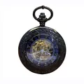 Montre à gousset mécanique noire vintage avec chiffres romains et gravures ornées - Automatique