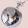 Montre à gousset mécanique argentée avec un design creux de paon et phénix élégant - Bracelet Argent Cadran Noir