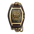 Primo piano di orologio meccanico vintage a botte con quadrante a forma di teschio - Bronzo Teschio Cinturino Marrone