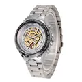 Primer plano detallado del reloj mecánico esqueleto Winner para hombre con engranajes de oro - Esfera Blanca Movimiento Dorado