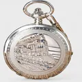Montre de poche mécanique vintage argentée avec un design de locomotive à vapeur en relief - Style Train Bouclier en Relief / Argent
