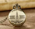 Vintage-Quarzuhr aus Bronze mit einem fein gravierten N Seoul Tower-Anhänger - N Seoul Tower Wahrzeichen Stil (P898) / Bronze