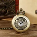 Antike bronzene Quarztaschenuhr mit hohlgeschnitztem Deckel und langer Halskette - Blumen-Hohl-Stil (P908) / Bronze