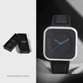 Montre à quartz carrée minimaliste TOMI avec cadran noir, trotteuse bleue et bracelet cuir - Boîtier Argent Bracelet Noir (T093-3) / Noir