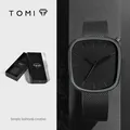 Montre à quartz TOMI minimaliste en forme de galet avec bracelet en maille noire - Maille Argentée Cadran Noir