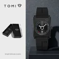 Montre TOMI carrée noire minimaliste avec bracelet en silicone et affichage de la date - Montre Calendrier Carrée (T022-1) / Avec Boîte Cadeau / Style Tout Noir (T022-1)